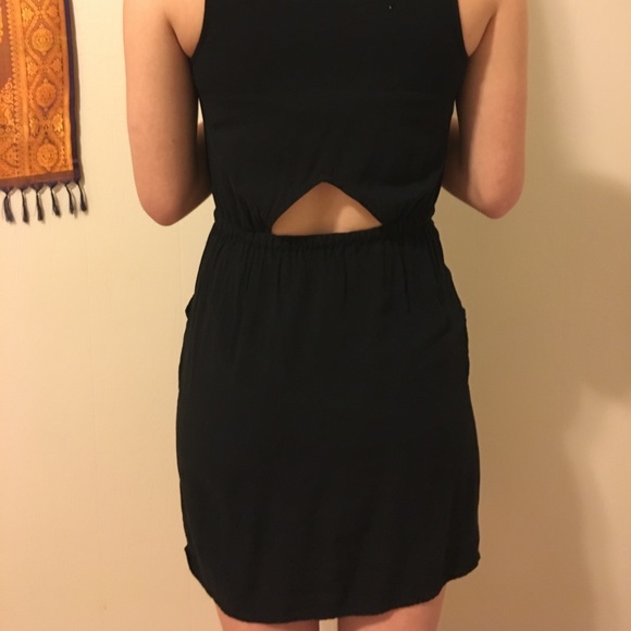Soft and casual black dress - Picture 2 of 4